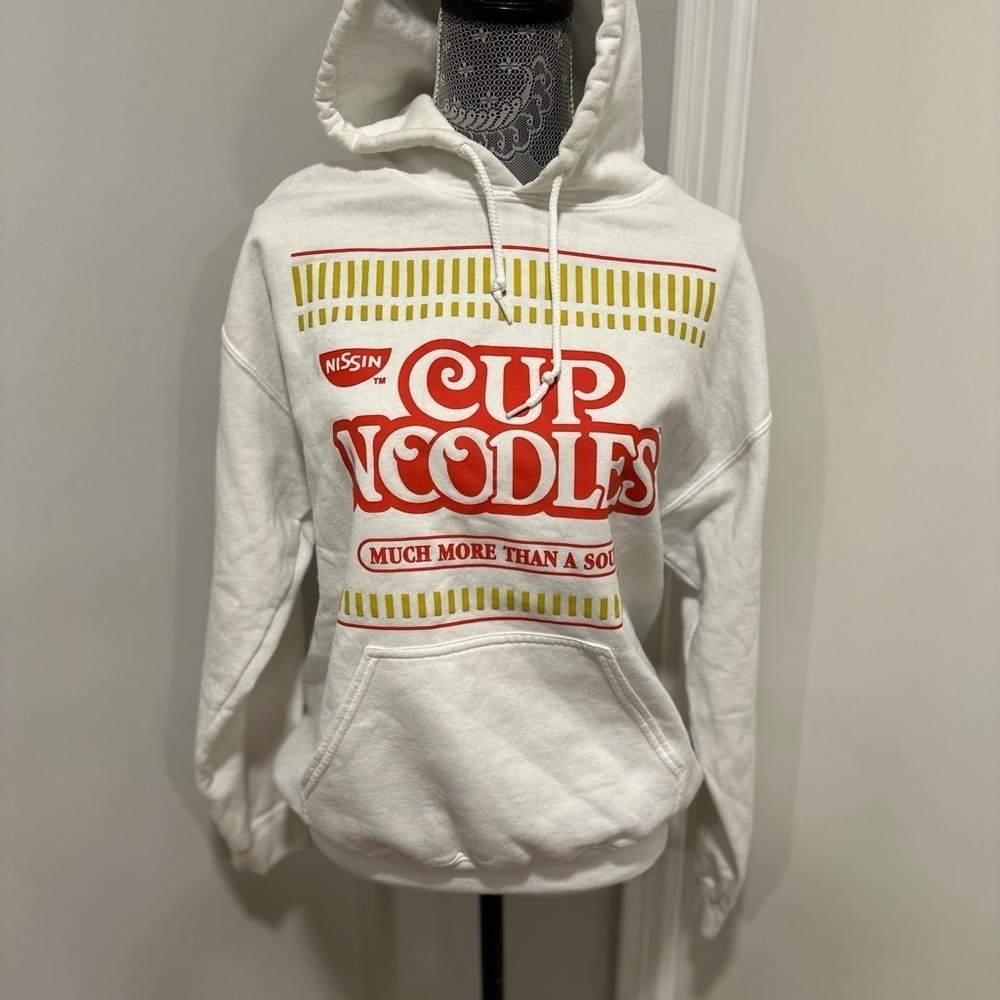 Unisex Sz: M  Cup of Noodles White Graphic Print Pullover Kangaroo Pouch Hoodie.